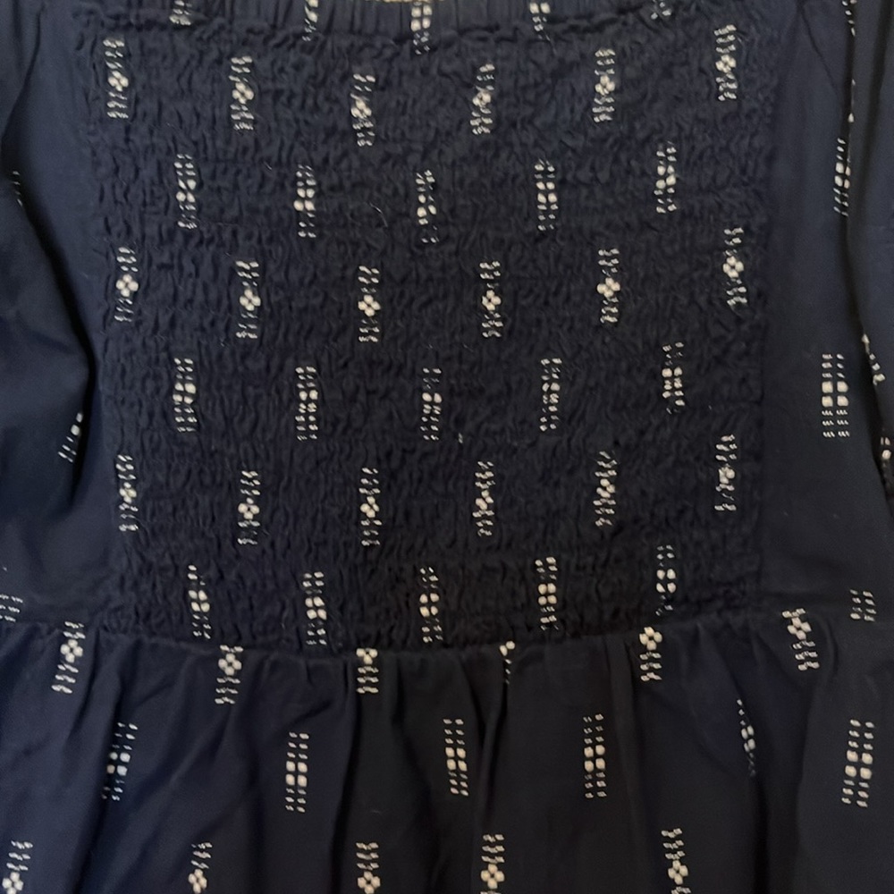 Sweetheart neckline beautiful navy and white print top - Picture 4 of 7